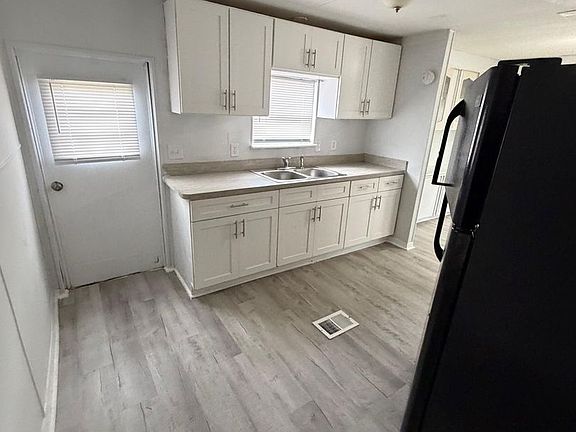 4th image of 714 Woodland Ave Lot 2
