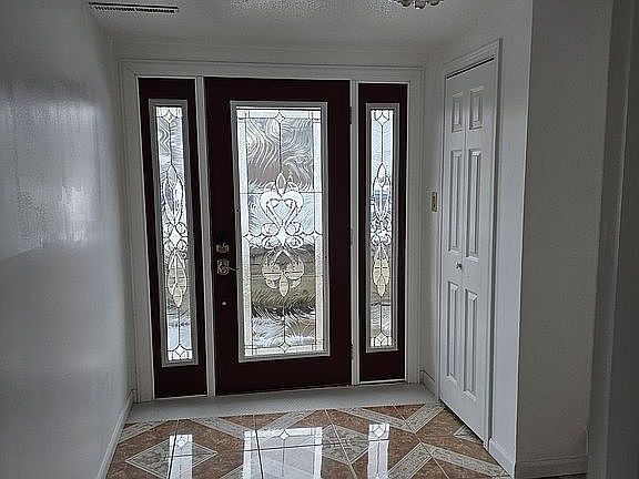 2nd image of 813 Pine St