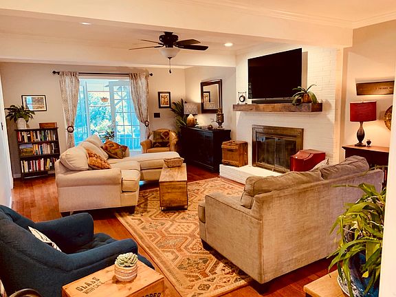 4th image of 207 Castlewood Dr