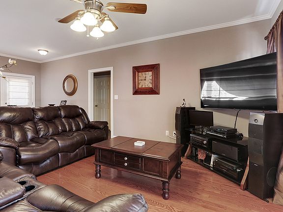 5th image of 2207 Benedetto Ln