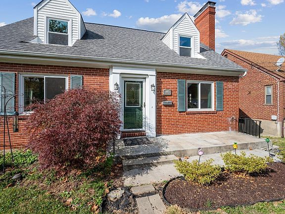 4th image of 4471 Andreas Ave