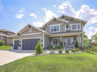 1226 Kingsland Cir, Raymore, MO 64083