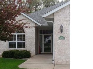 3808 Gables Ct, Eau Claire, WI 54701