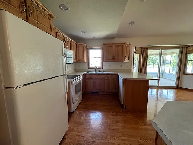 3902 Marryat Dr — Photo 26