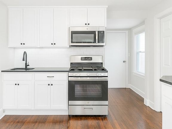 5th image of 54 Avenue C Floor 2