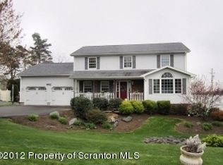 1 Bramblewood Dr, Shavertown, PA 18708