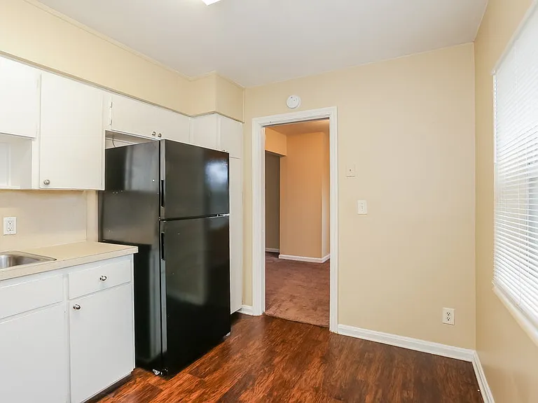 7812 Denham Rd E — Photo 9