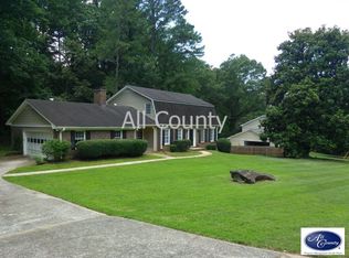 1135 Orchard Way, Roswell, GA 30075