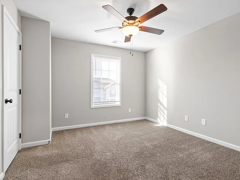 Smithson Ln - 268 (x4) — Photo 20