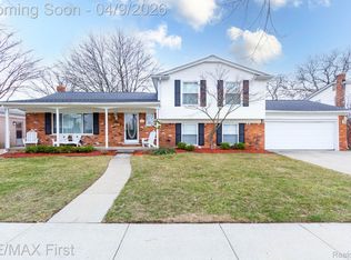 11432 Meadowbrook Dr, Warren, MI