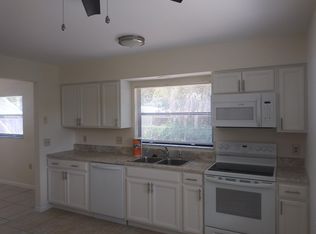 1029 10th St NW, Largo, FL 33770
