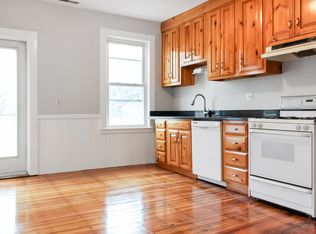 35 1/2 Essex St UNIT 3, Cambridge, MA 02139