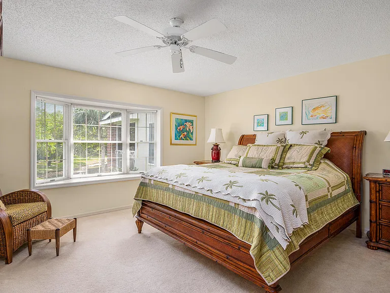 101 W Park Shores Cir #2 — Photo 23