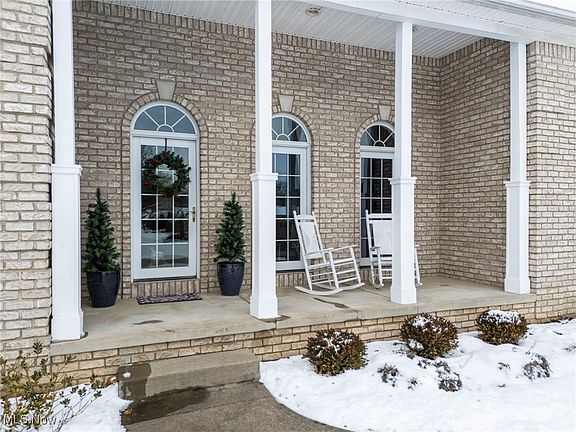 4th image of 3149 Carie Hill Cir NW