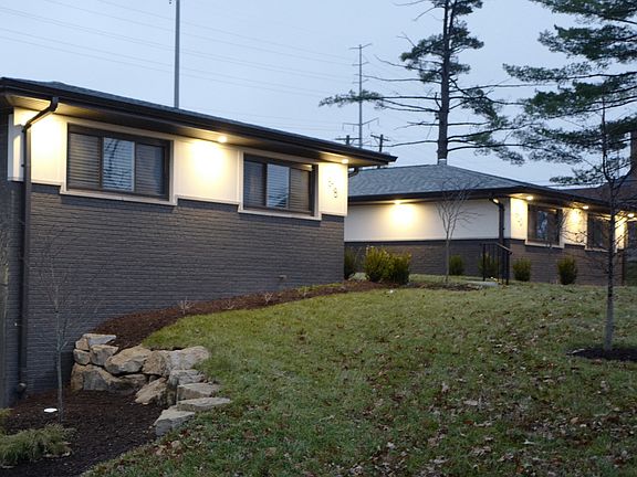 5th image of 820 Francis Pl