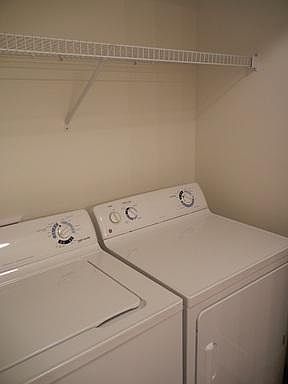 5th image of 917 SE 9th Dr APT 118