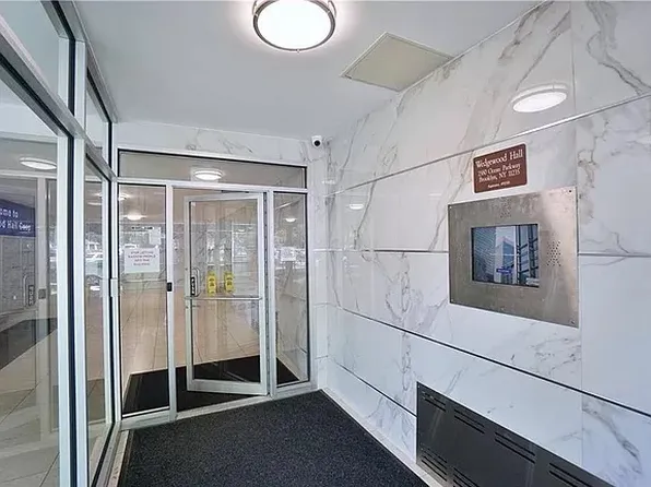 2580 Ocean Parkway image 19 of 23