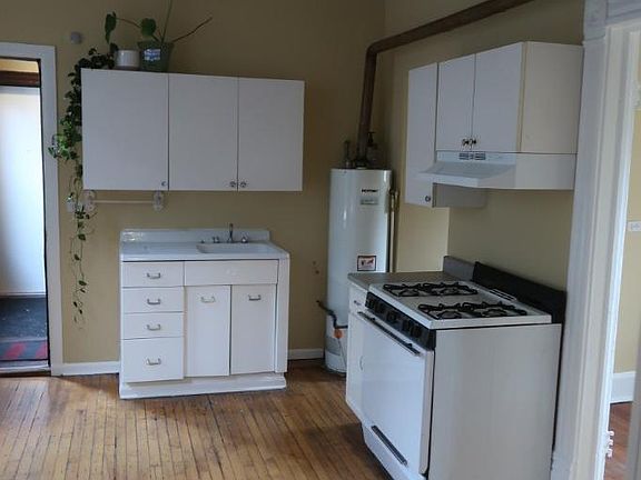 2nd image of 1311 N Bosworth Ave APT 3M