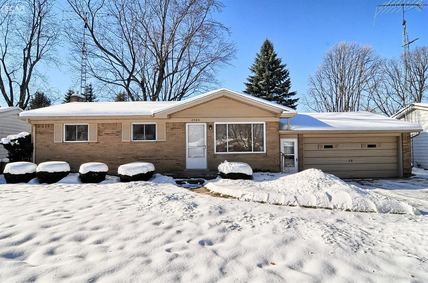 2086 Cambrian Dr photo 1