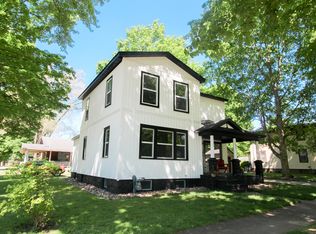 221 S Andrews St, Three Rivers, MI 49093