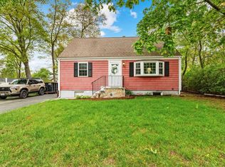 25 Grove St, Billerica, MA 01821