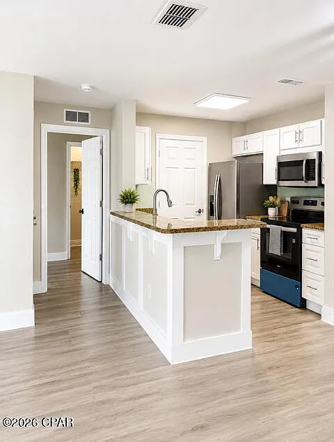 4 bed, 1400 sqft, $2,300 — Photo 2