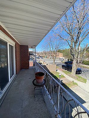 4th image of 2327 Delanoy Ave