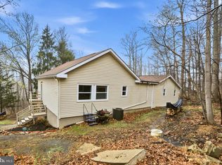 842 Valley View Rd, Harpers Ferry, WV