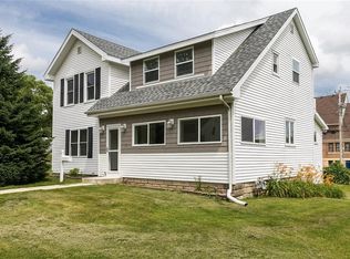 224 W Grand St, Monticello, IA 52310