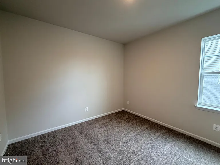 19 Forest Grove Ave — Photo 18