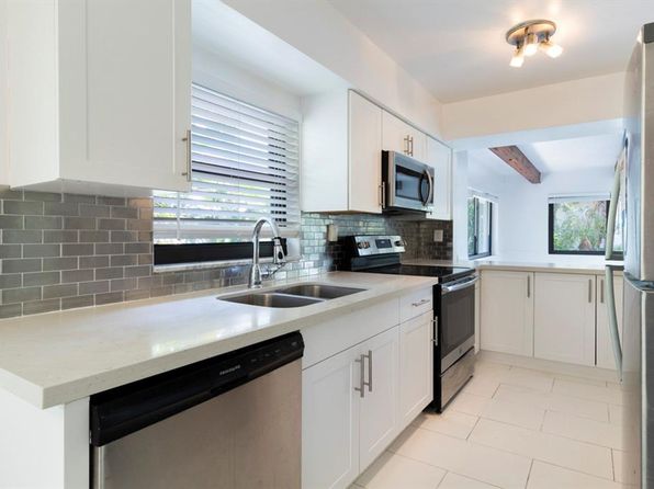 1790 SE 23rd Ave APT 6A