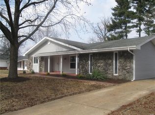 2125 Wedgwood Dr W, Florissant, MO
