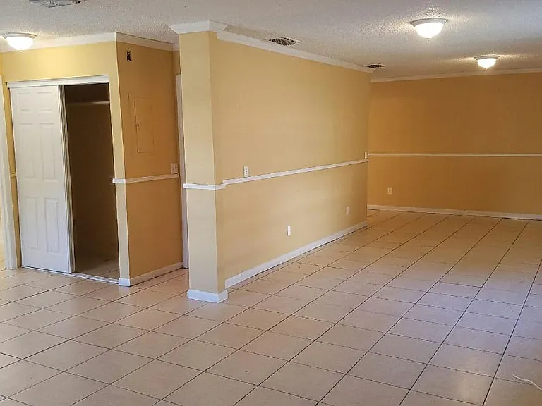 2324 W Grace St — Photo 11