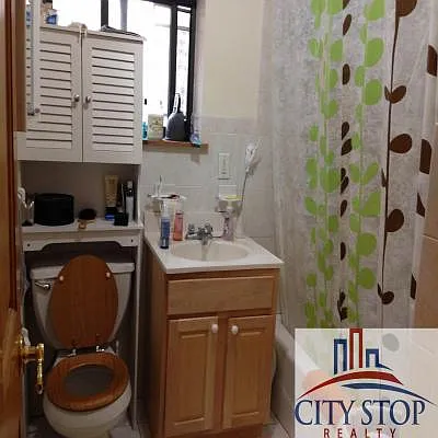 Rented by City Stop Realty | media 16