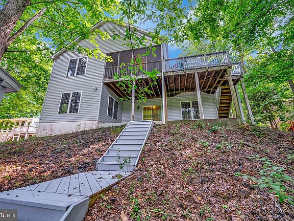 3rd image of 1115 Eastover Pkwy