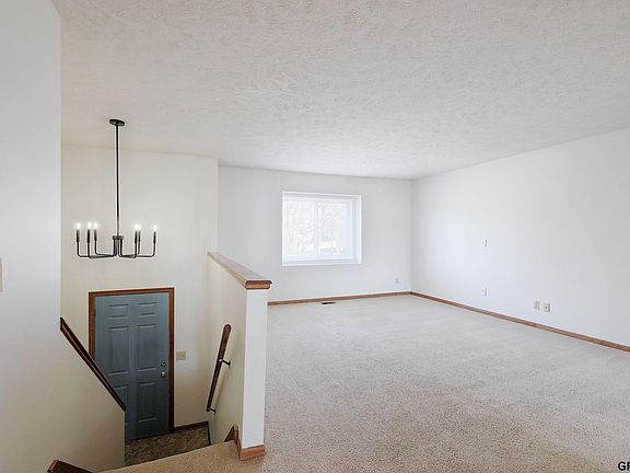 3rd image of 5400 S 32nd St