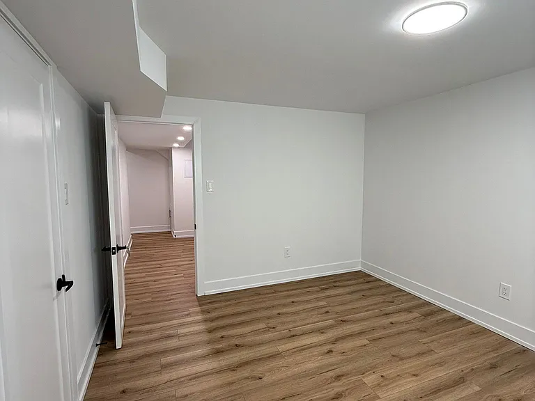 29 Charnwood Pl #BASEMENT — Photo 5