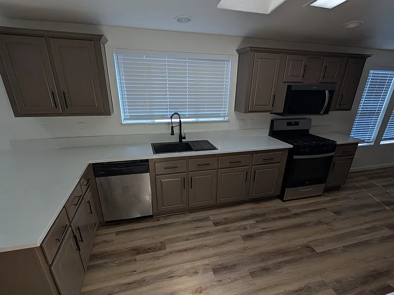 2491 W Rock Island Ave — Photo 6