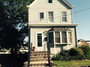 10 High St, East Rutherford, NJ 07073