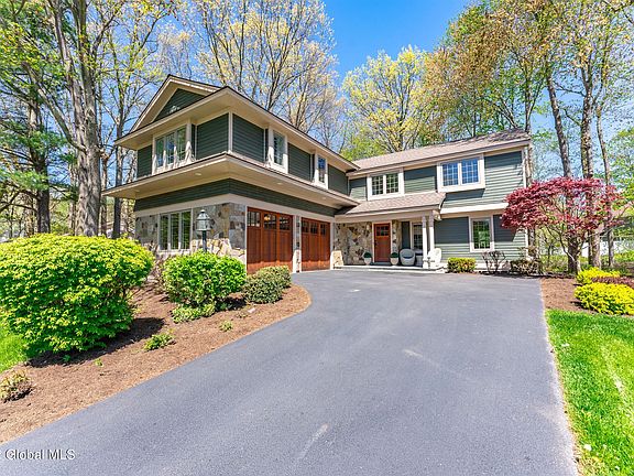 2nd image of 4 Longwood Dr