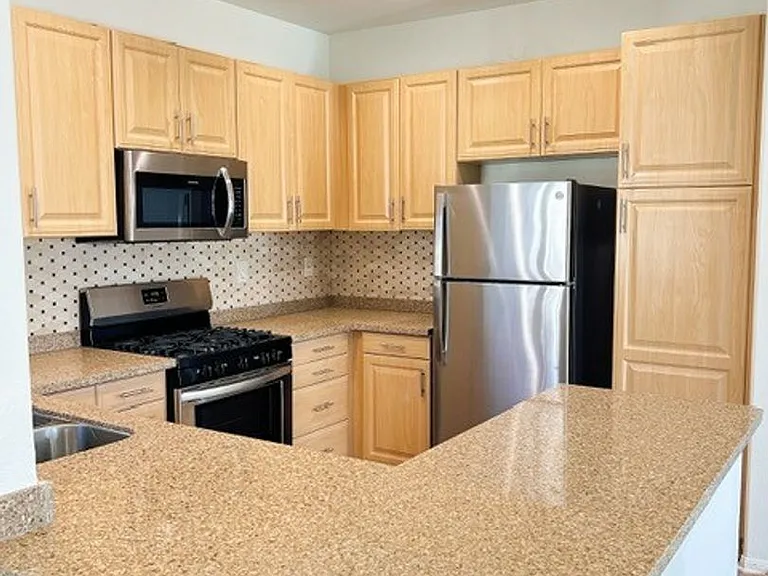 Via Ventura Apartments — Photo 53