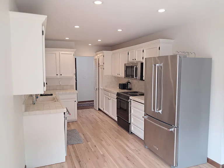 Cliff Dr — Photo 11