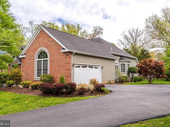 3rd image of 12008 Holly Leaf Ct