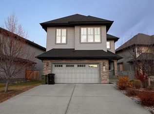 1076 Armitage Cres SW, Edmonton, AB T6W 0K3