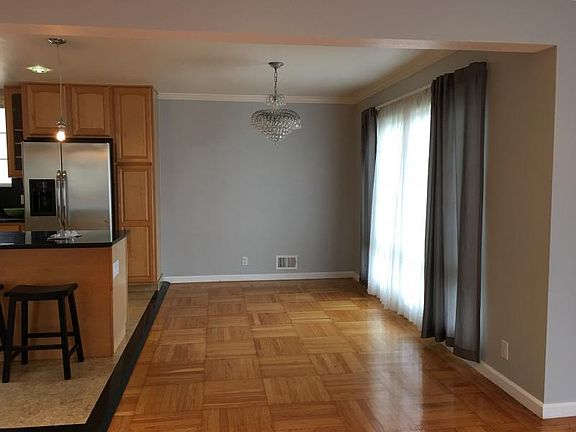 4th image of 1027 Wildwood Ave