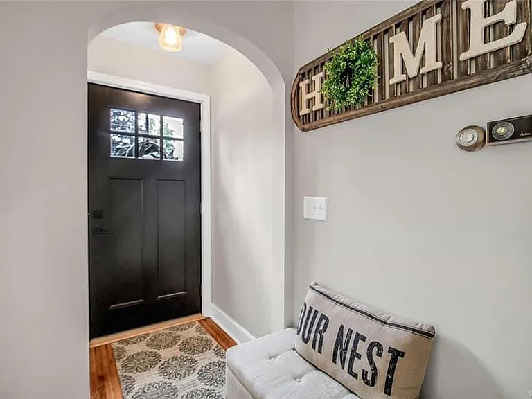 265 Perry St — Photo 10
