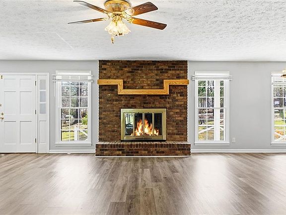 4th image of 2401 Ebenezer Rd SE