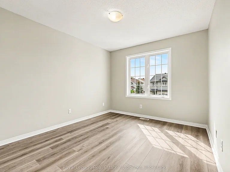 158 Lokoya St — Photo 13