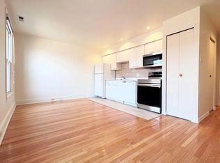 1728 Green St APT 3F, Philadelphia, PA 19130