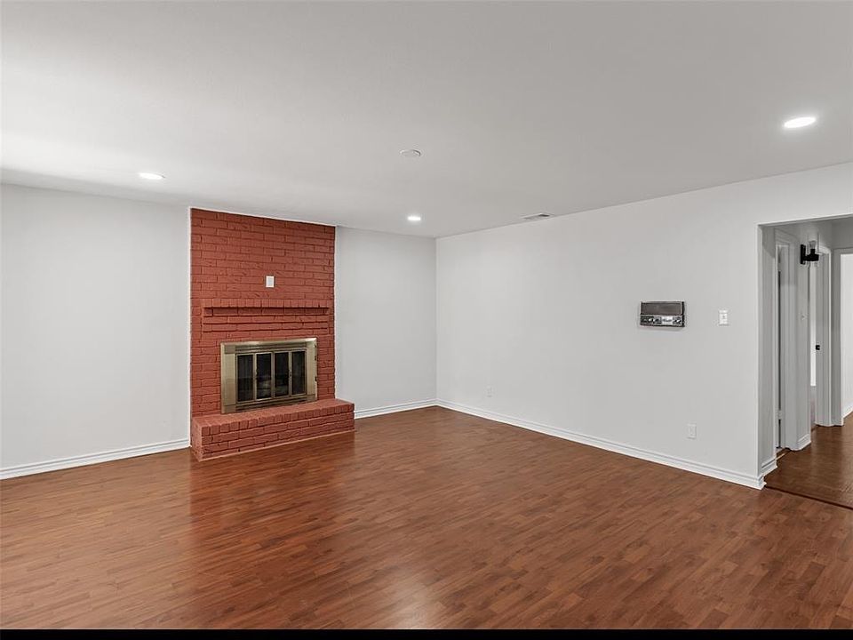 1st image of 7607 Meadow Oaks Dr #7607